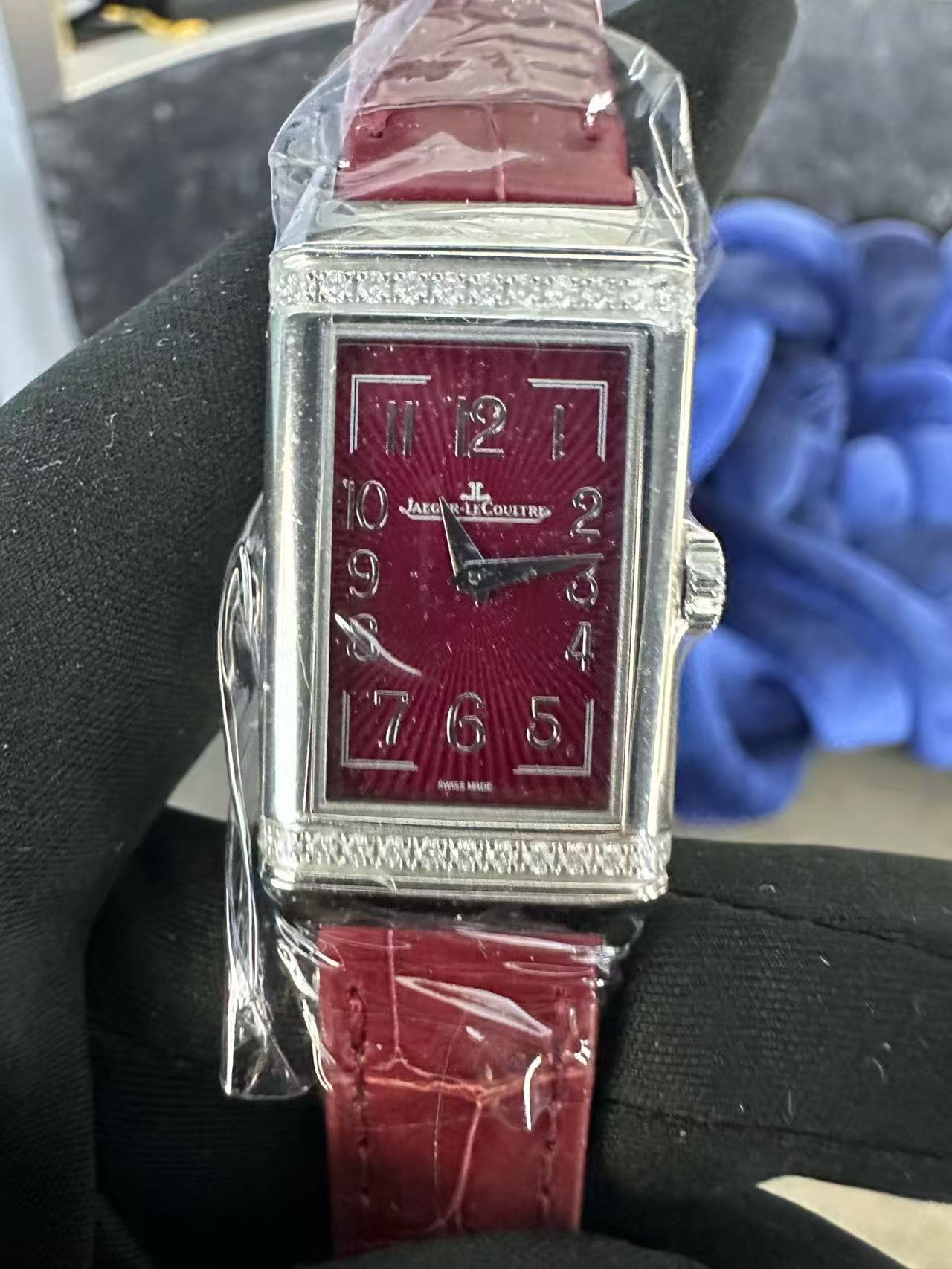 Q3288560 - Image 2