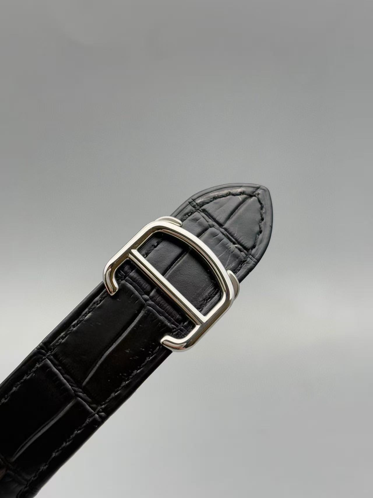 W7100037 - Image 4