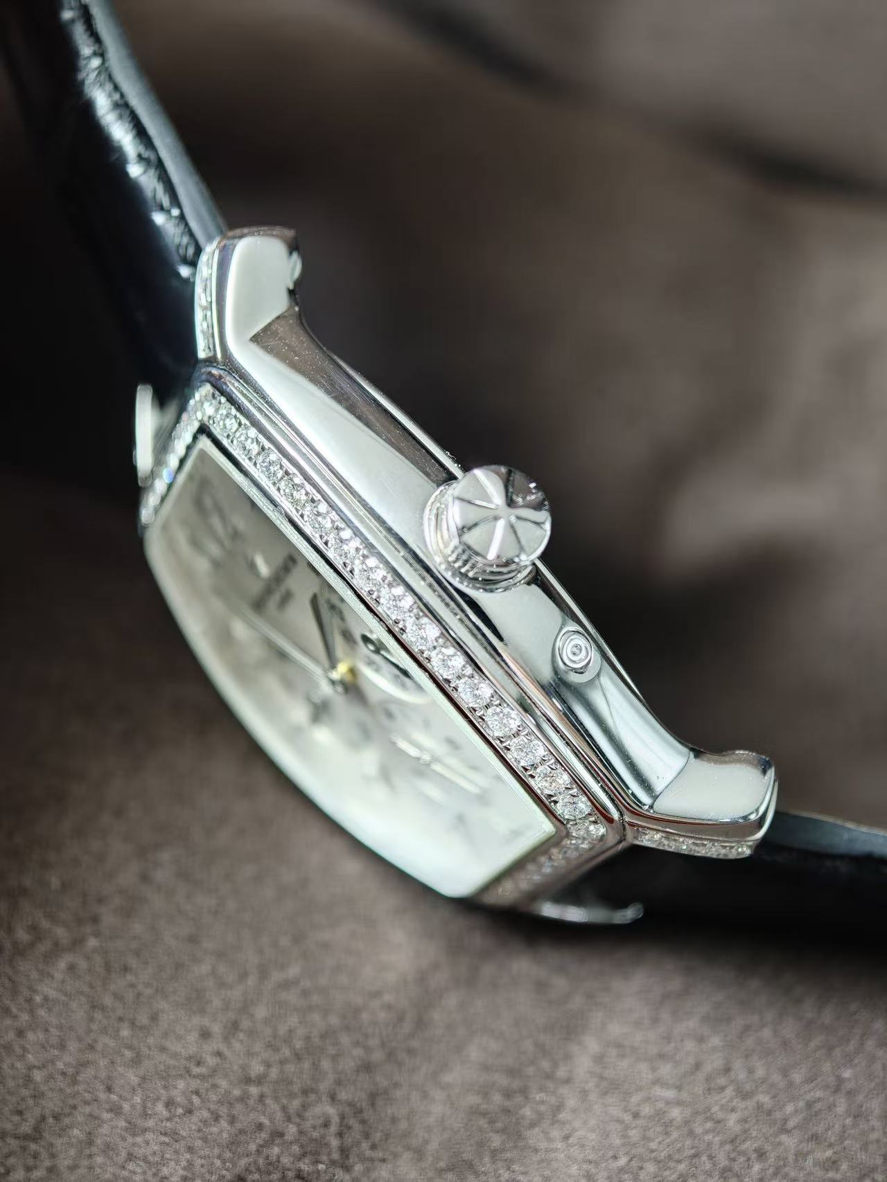 42508/000G-9060 - Image 5
