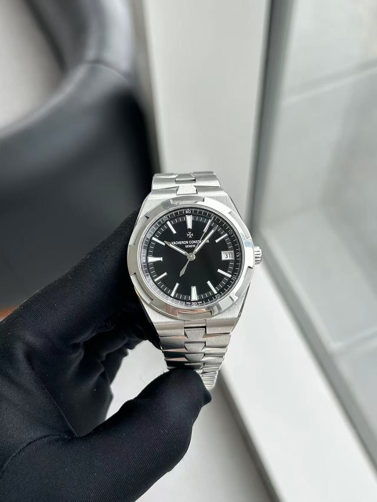 4520V/210A-B483 - Image 3