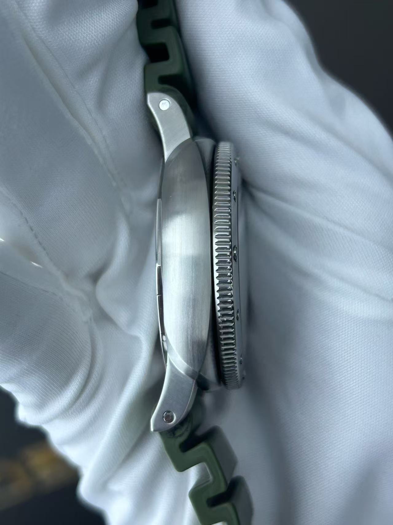 PAM01223 - Image 5