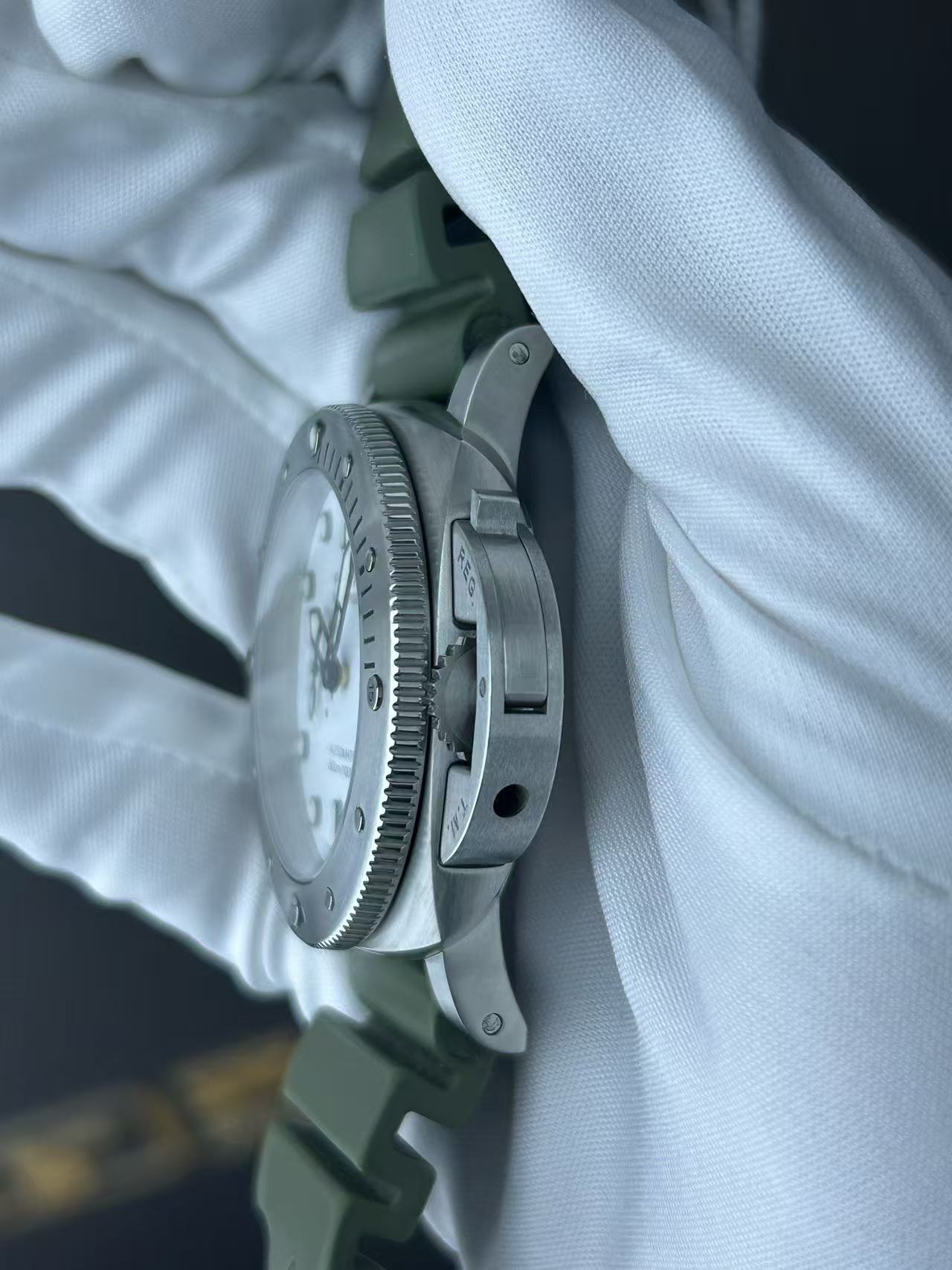 PAM01223 - Image 3
